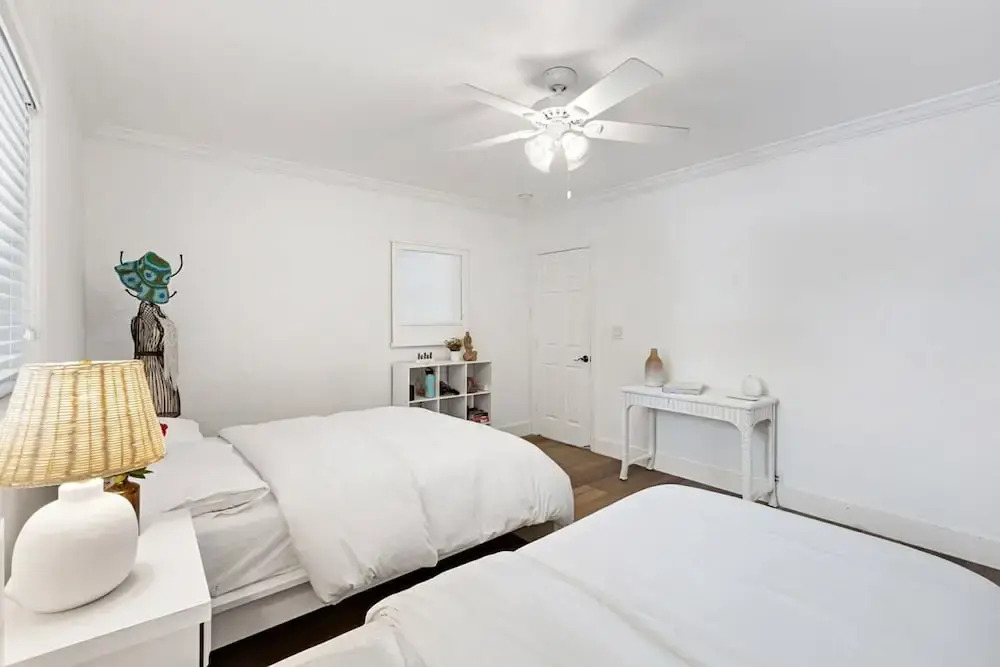 Spacious Beach Apt in Las Olas Blvd