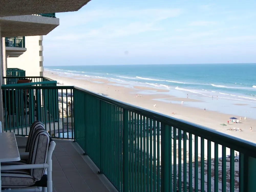 Dimucci TT 606 3 Bedrooms 3 Bathrooms Condo