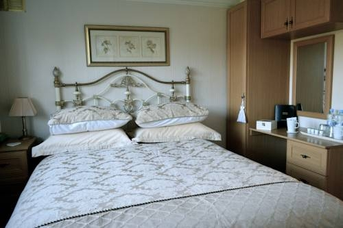 Black Firs Guesthouse