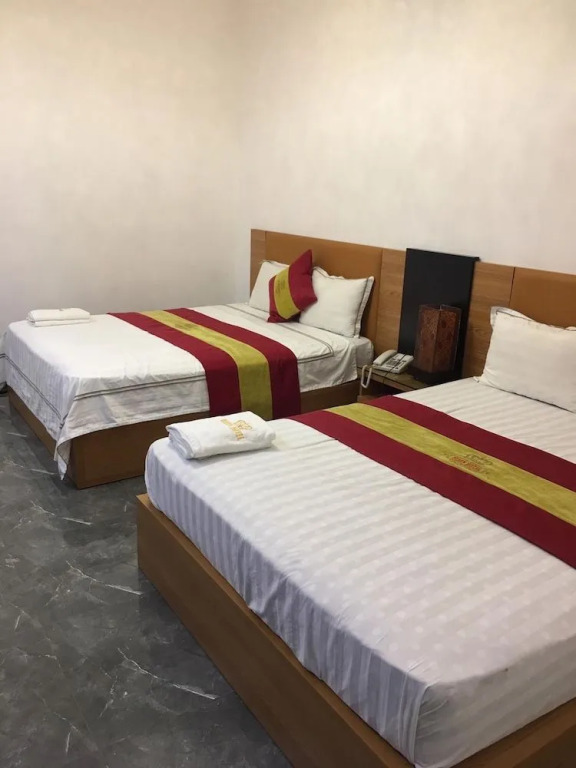 Queen Mộ Lao Hotel