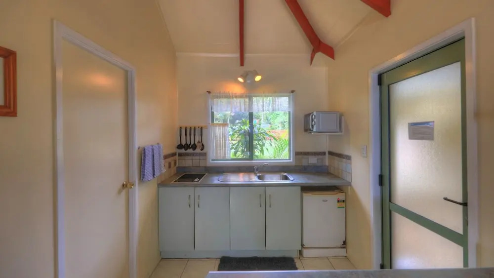 Muriavai Bungalows