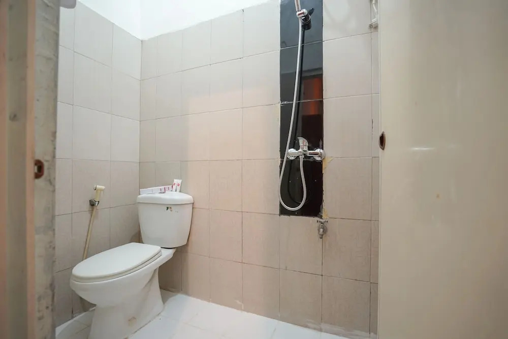 Oyo 1026 Cendrawasih Homestay