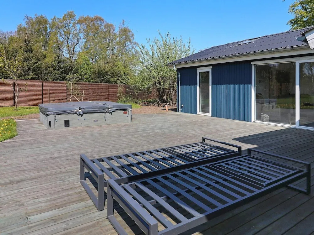 12 person holiday home in Hadsund-By Traum