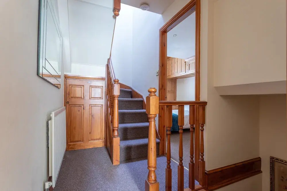 Haworth Village House - Sleeps 6 Parking & Pets