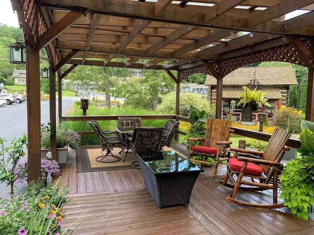 Azalea Garden Inn