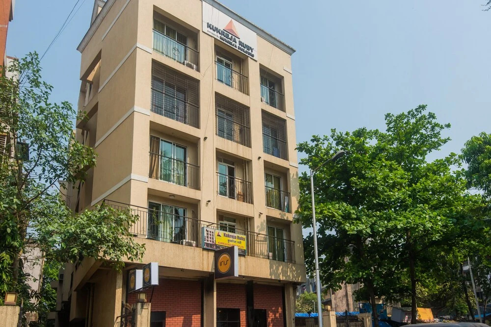 Capital O 23097 Iris Suites