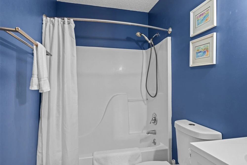 Coastal Tide 3 Bedroom Home by RedAwning
