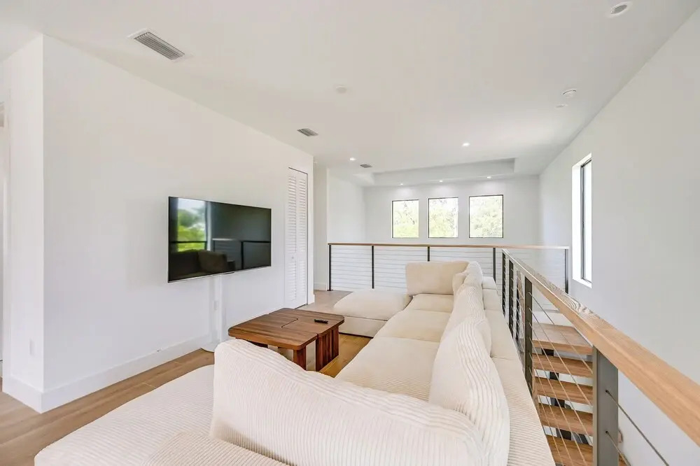 3 Mi to Naples Beach: Luxurious Home w/ Pool!
