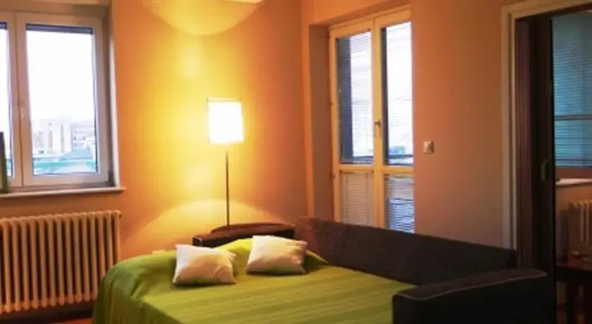 Green Apple Apartment