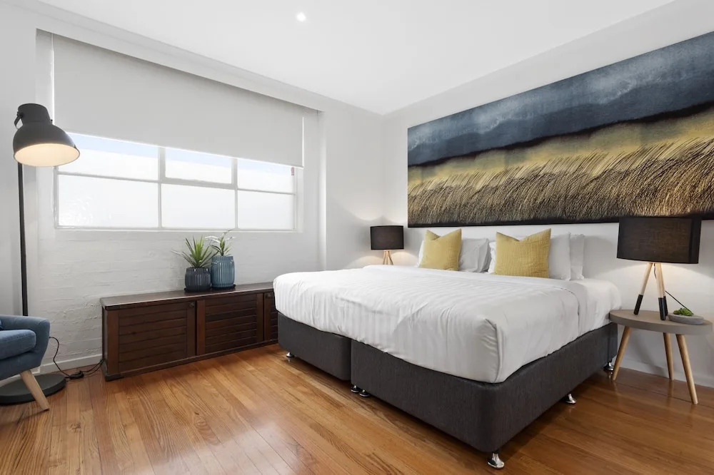 Manallack Apartments Olley