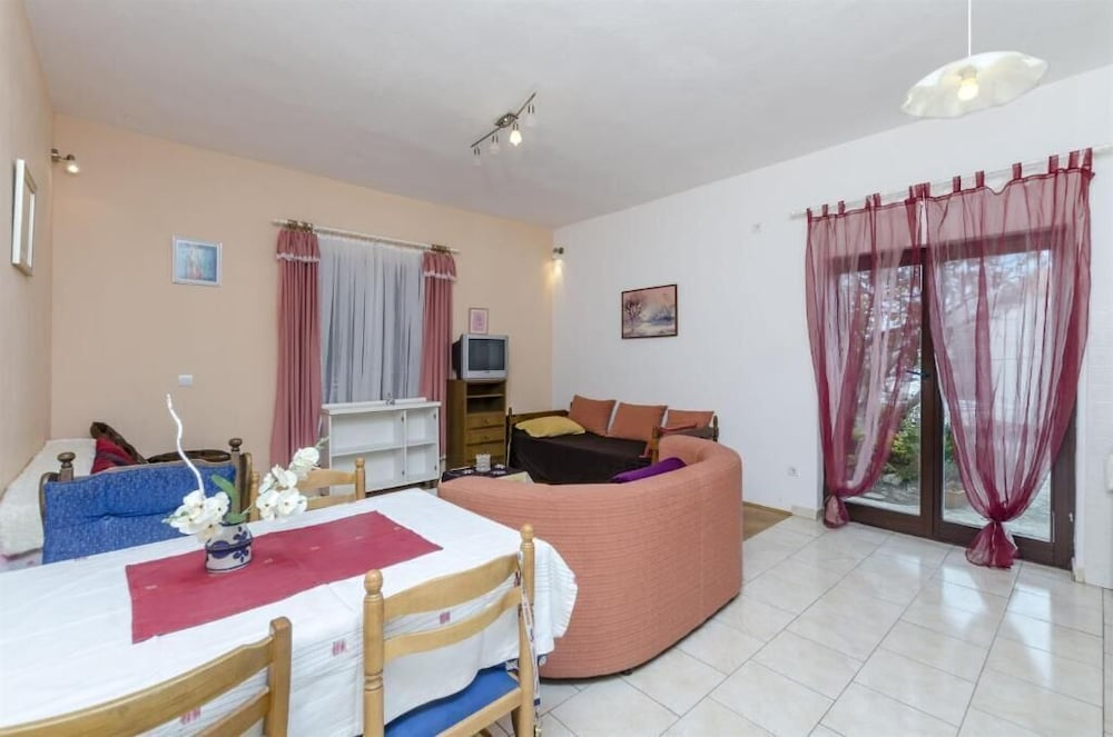 Apartment Zvone