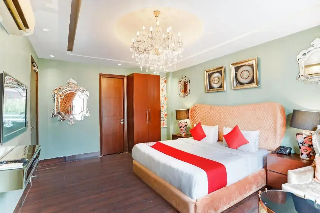 Grand Villa by OYO Rooms