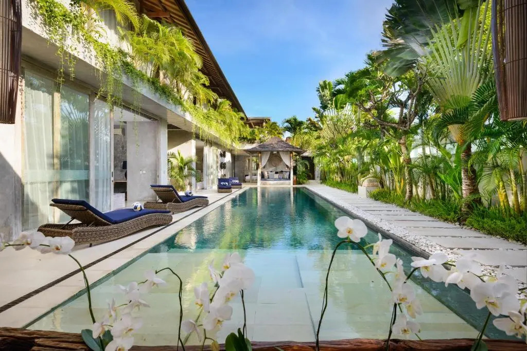 Lavish 5 Bed, Sleeps 10, Butler, Daily Breakfast