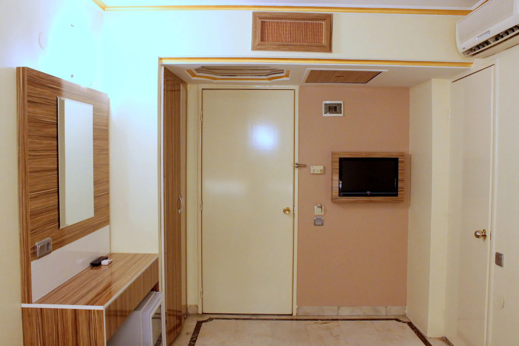 Yaztur Hotel
