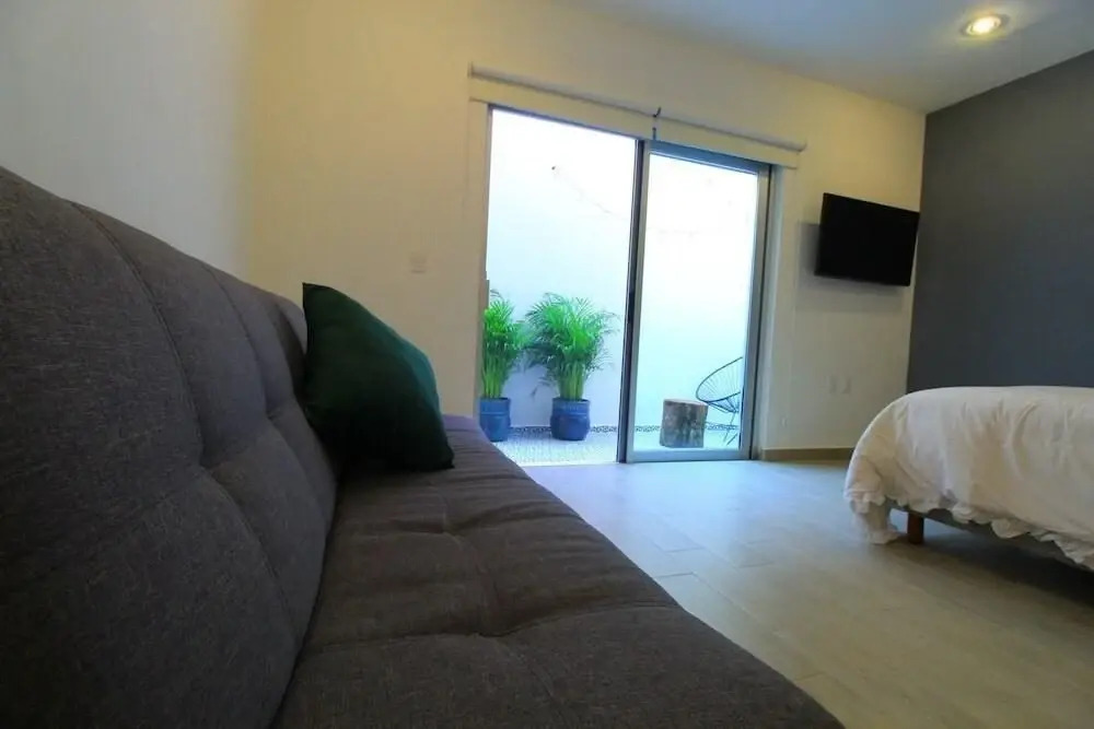 The Hybrid Studio
