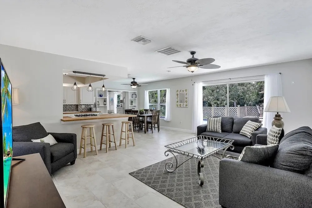 Skylark Avenue Pool Home