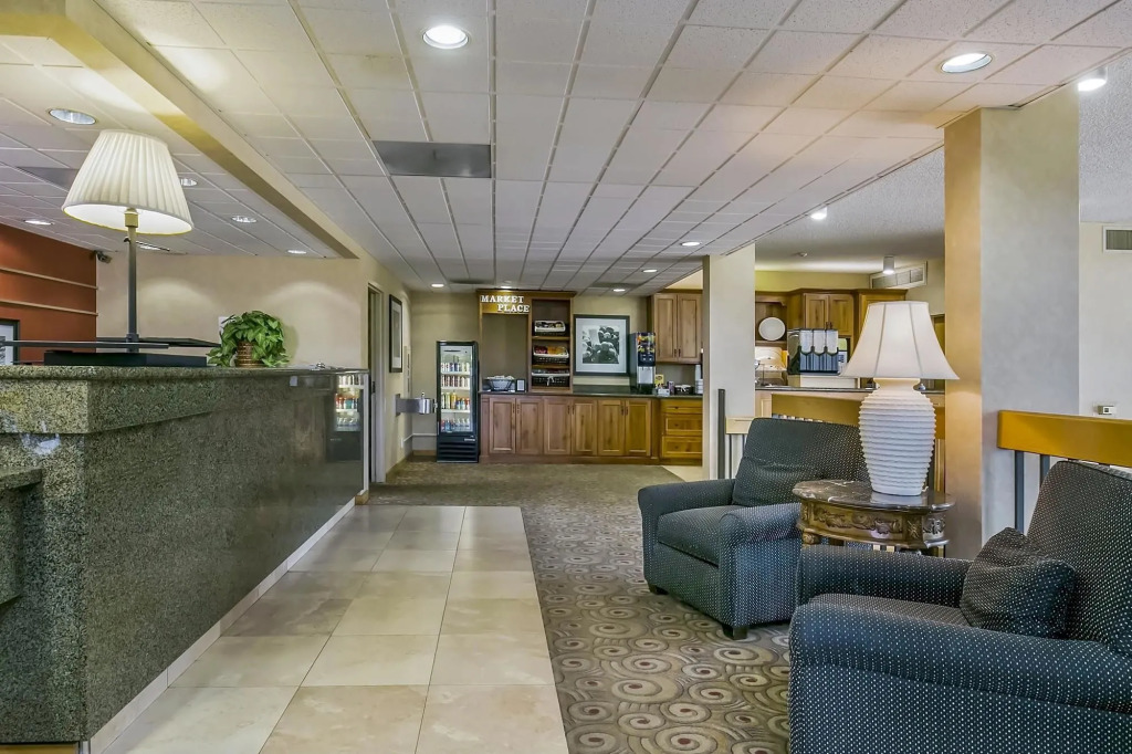Red Lion Inn & Suites Deschutes River - Bend