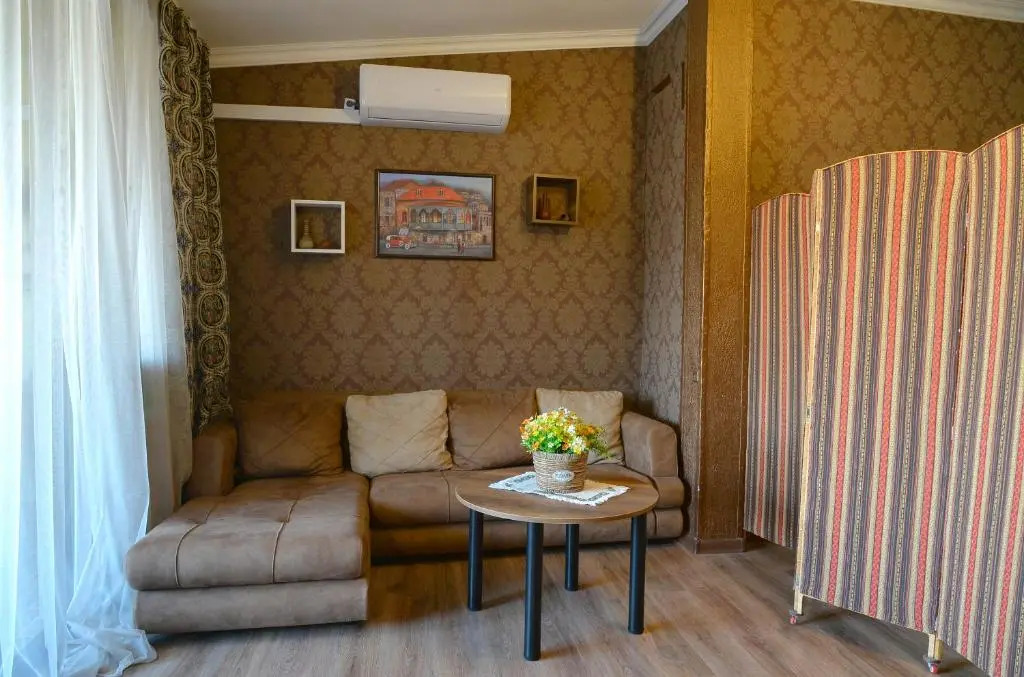 Natia's apartment on Dadiani st.