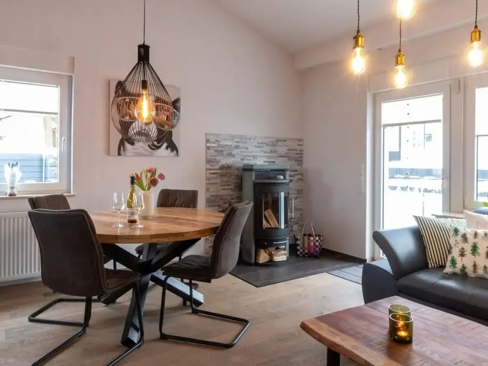 Ruhig Gelegenes Haus in Bruchhausen mit Terrasse