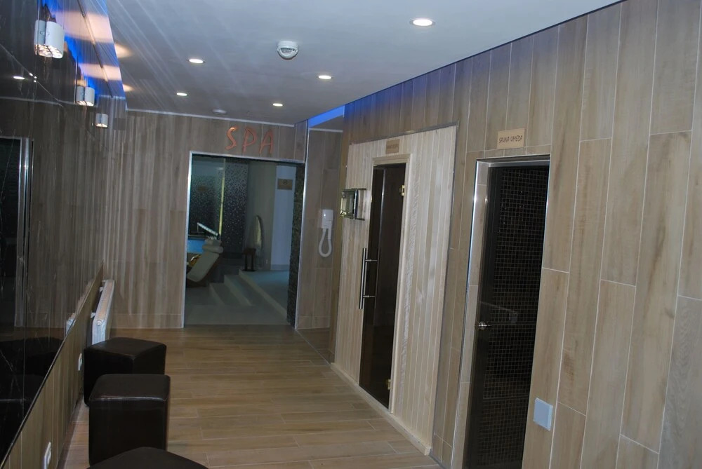 HOTEL CARPAT INN