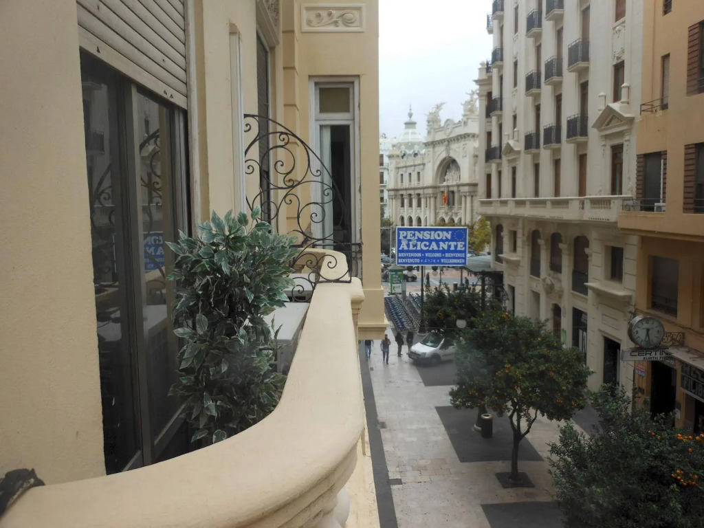 Pensión Alicante by Moontels