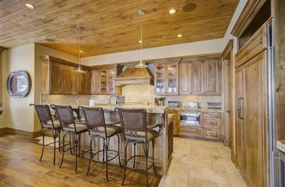 The Lookout by Avantstay Beautiful Mountain Escape w/ Hot Tub & Movie Theatre
