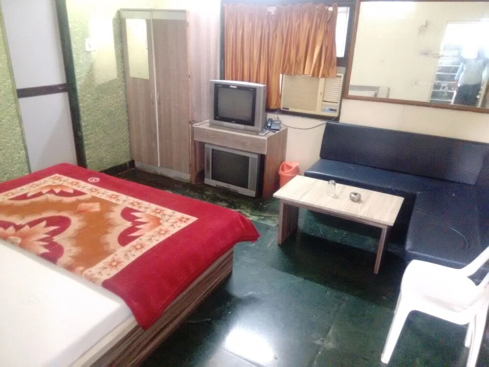 Hotel Aradhana Lodging