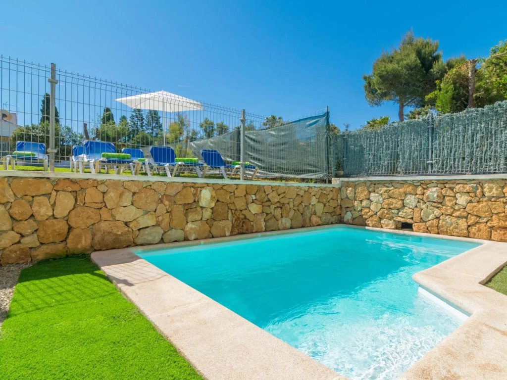 BAHAMAS 2 - Villa for 4 people in Son Serra de Marina.