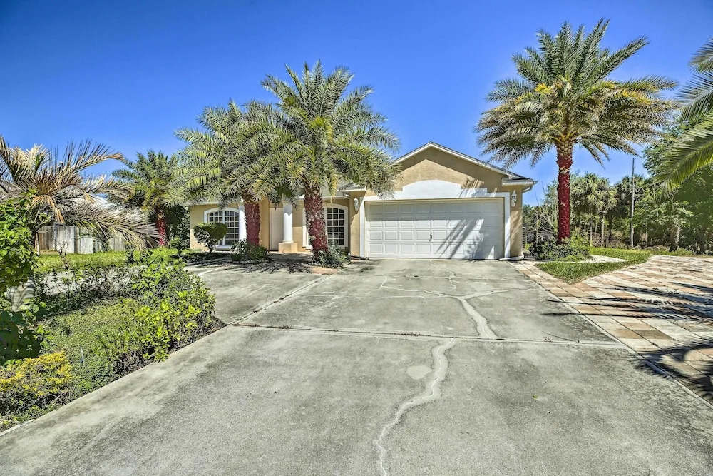 Peaceful Lehigh Acres Home w/ Grill + Lanai!