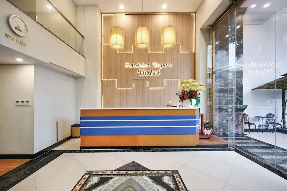 Sunshine Airport Hotel