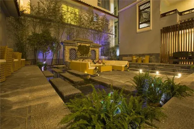 Immersing Hotel & Resorts Old Town of Lijiang