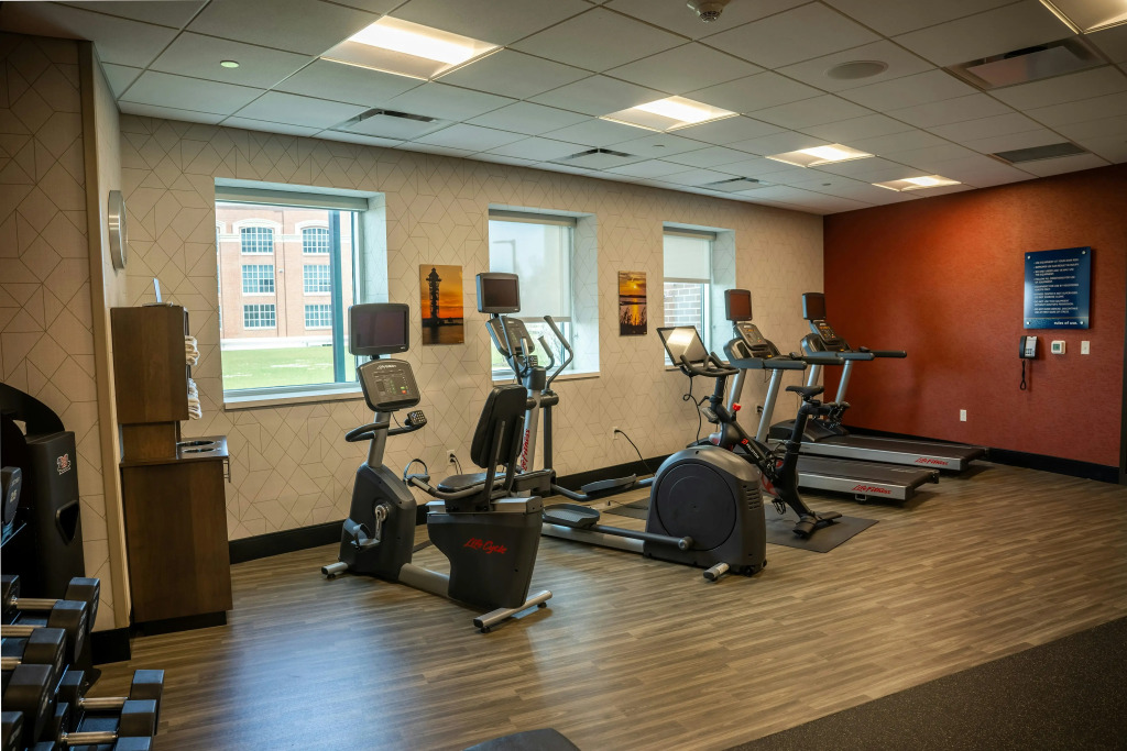 Hampton Inn & Suites Erie Bayfront