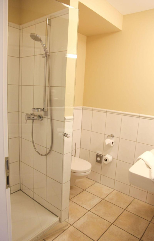 Heikendorf Ostseebad Strandhotel mit Sauna by Belvilla
