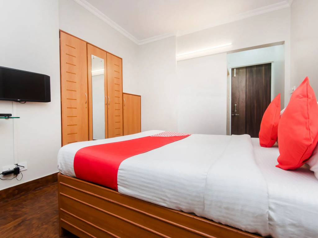 Executive Homes by OYO Rooms