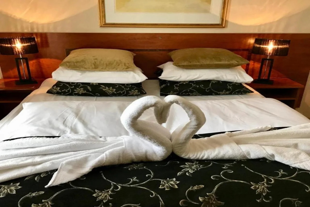 Reenskaug Hotel
