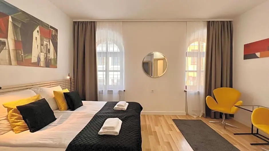 Hotel77