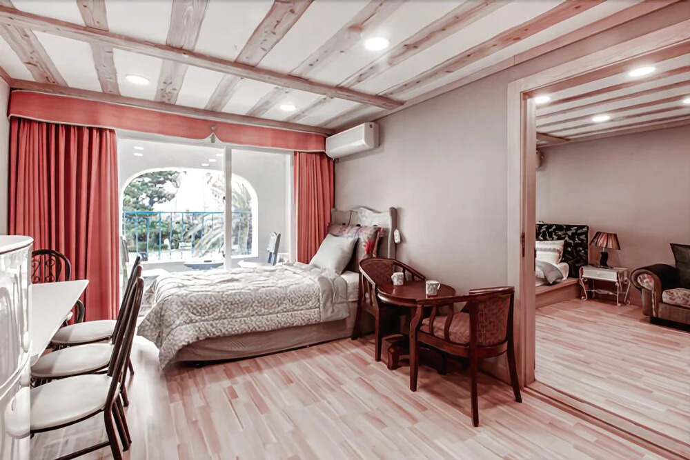 Seogwipo Sea Rohyang Hanmun Pension