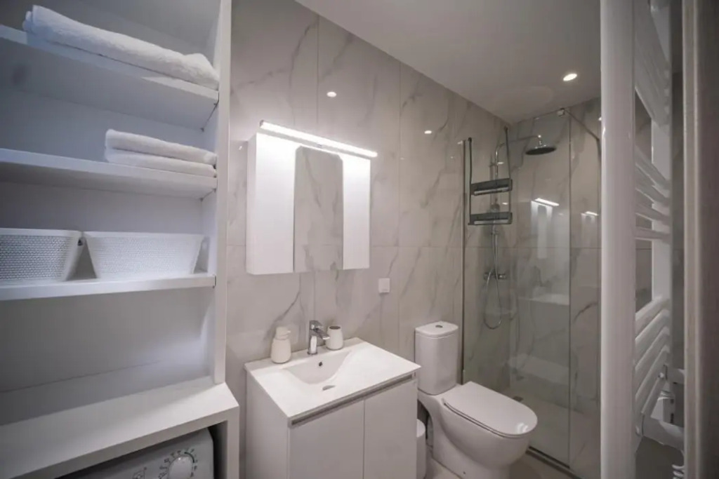 The Seven Islands Apartments