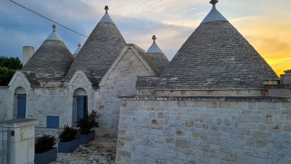 TD Il Faritrullo Trulli in the Itria Valley w Pool