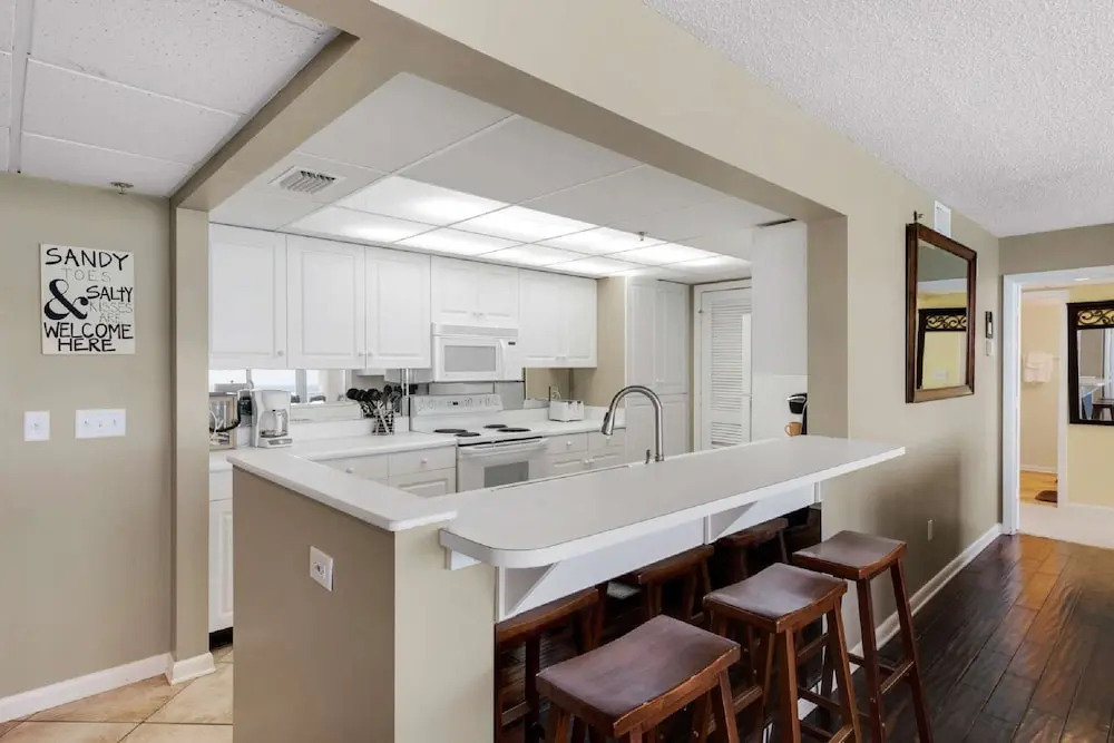 Long Beach Tower 3, 3 Bedroom Apartment