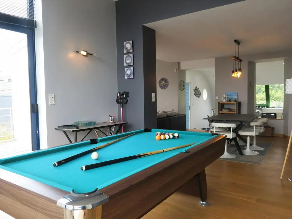 Maison pour 6 pers. à Trégastel avec jardin clos, proche plage et commerces, WiFi et billard - FR-1-368-159