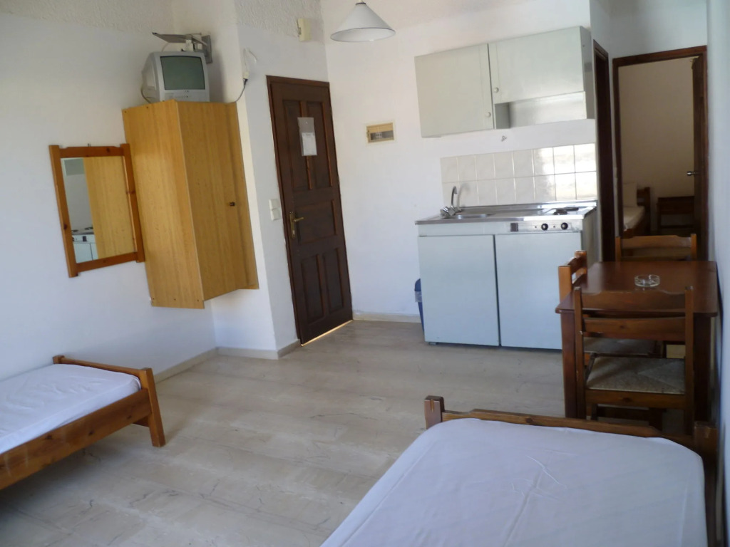 Karmi Studios & Apartments
