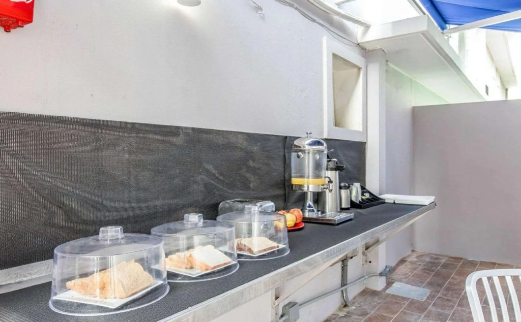 Le Consulat, an Ascend Hotel Collection Member