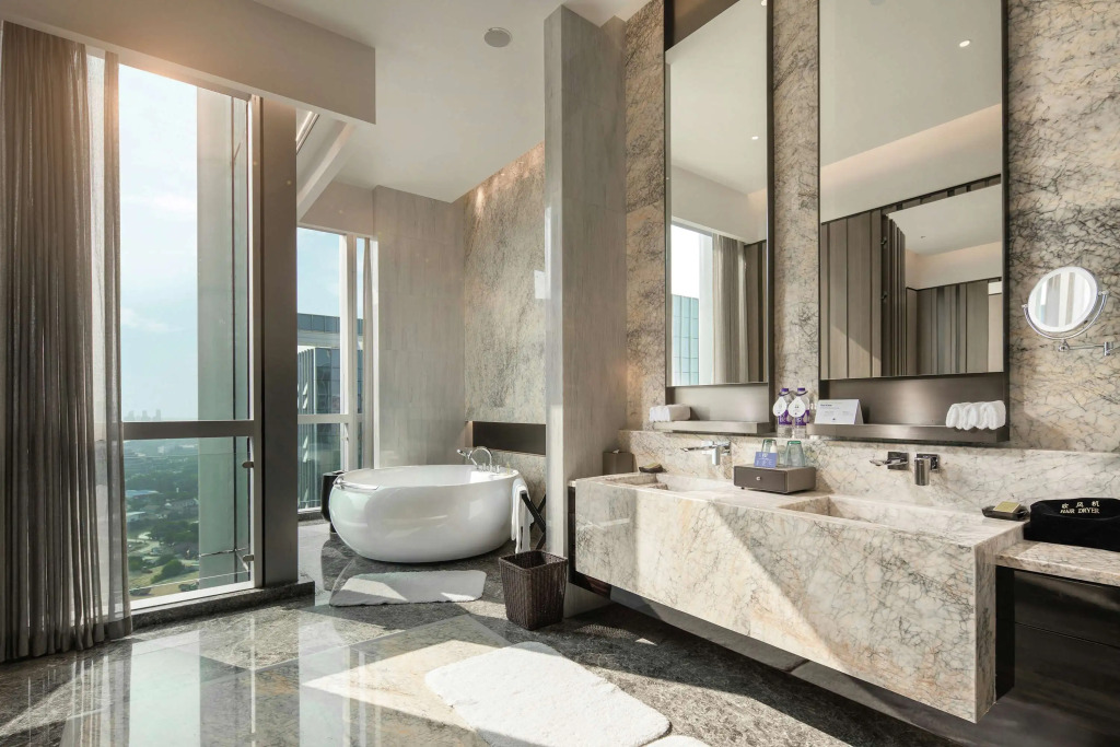 Suzhou Wujiang Grand Kingtown Hotel
