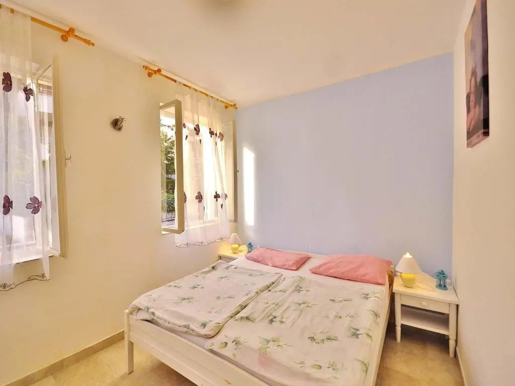 Apartments Miro 636