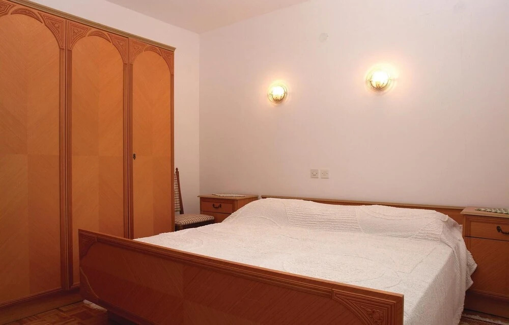 Amazing Apartment in Stinjan With 3 Bedrooms