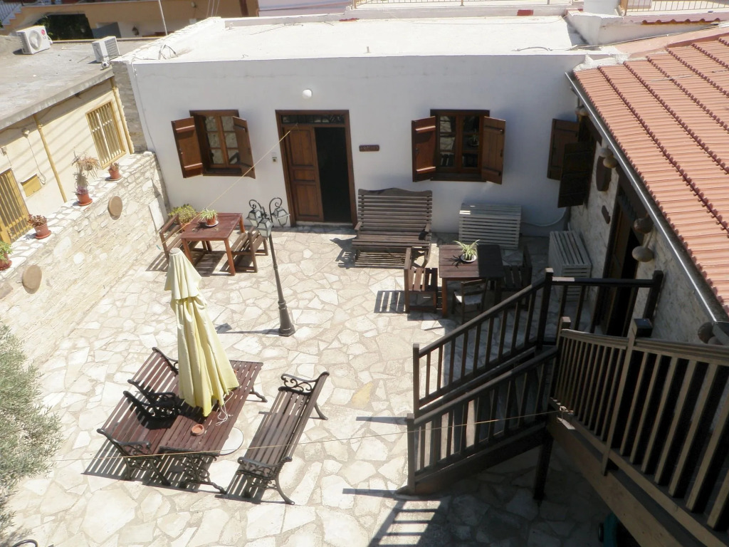 Romios Holiday Apartments