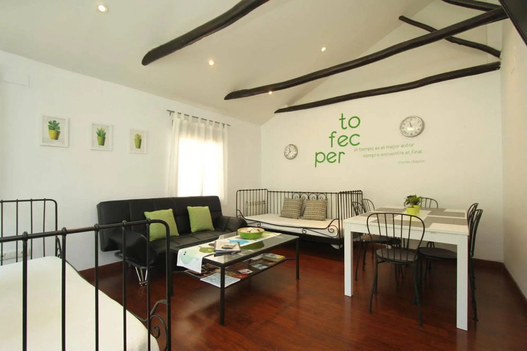 Apartamentos Nest Flats Paseo de los Tristes