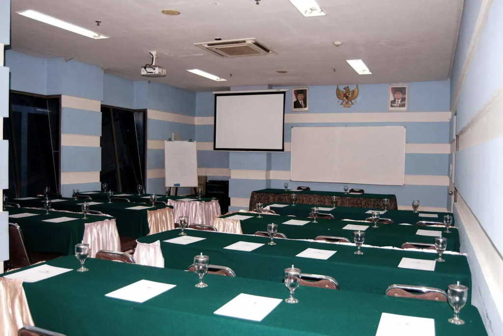Super OYO Townhouse 1 Hotel Salemba