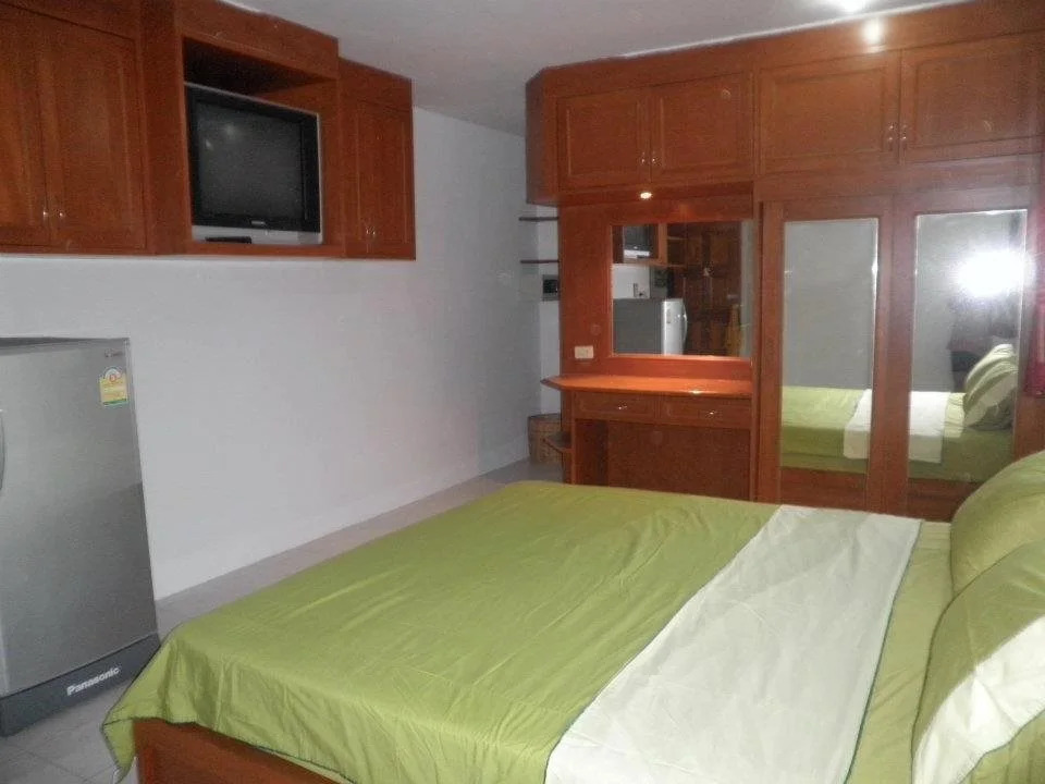 Family Home Guesthouse Phuket